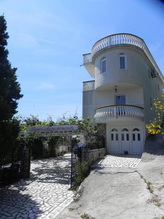 Apartments & Rooms Villa Anastasija Ulcinj Exteriör bild